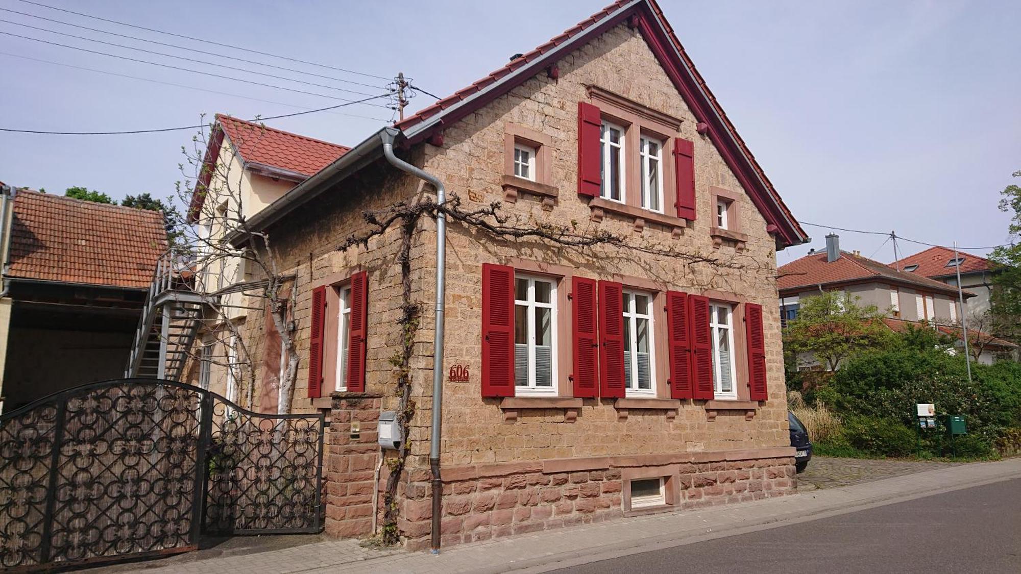 Ferienwohnung Weinstrassenmitte Нойштадт-ан-дер-Вайнштрасе Экстерьер фото